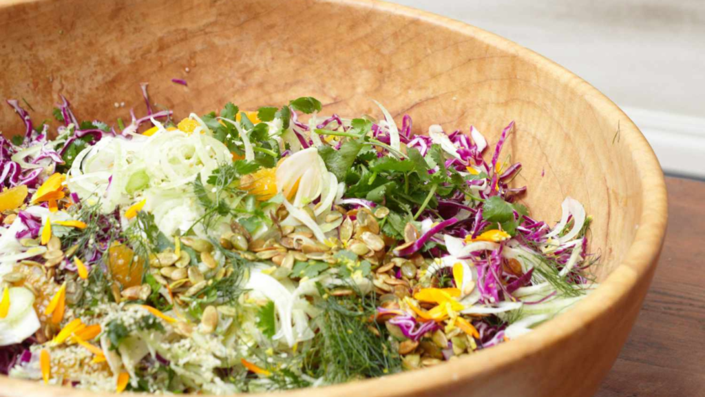 Red cabbage salad with fennel, orange and pepitas